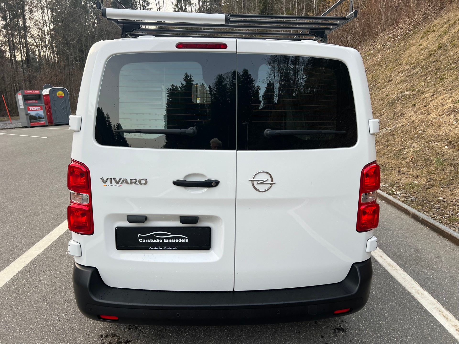 OPEL Vivaro Cargo 1.5 CDTI Inkl. Innenausbau!-image-4