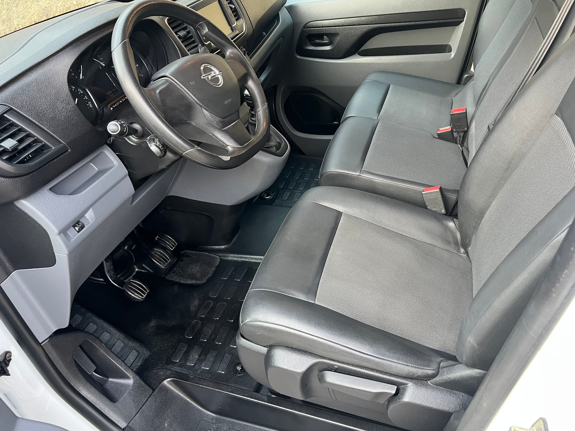 OPEL Vivaro Cargo 1.5 CDTI Inkl. Innenausbau!-image-6