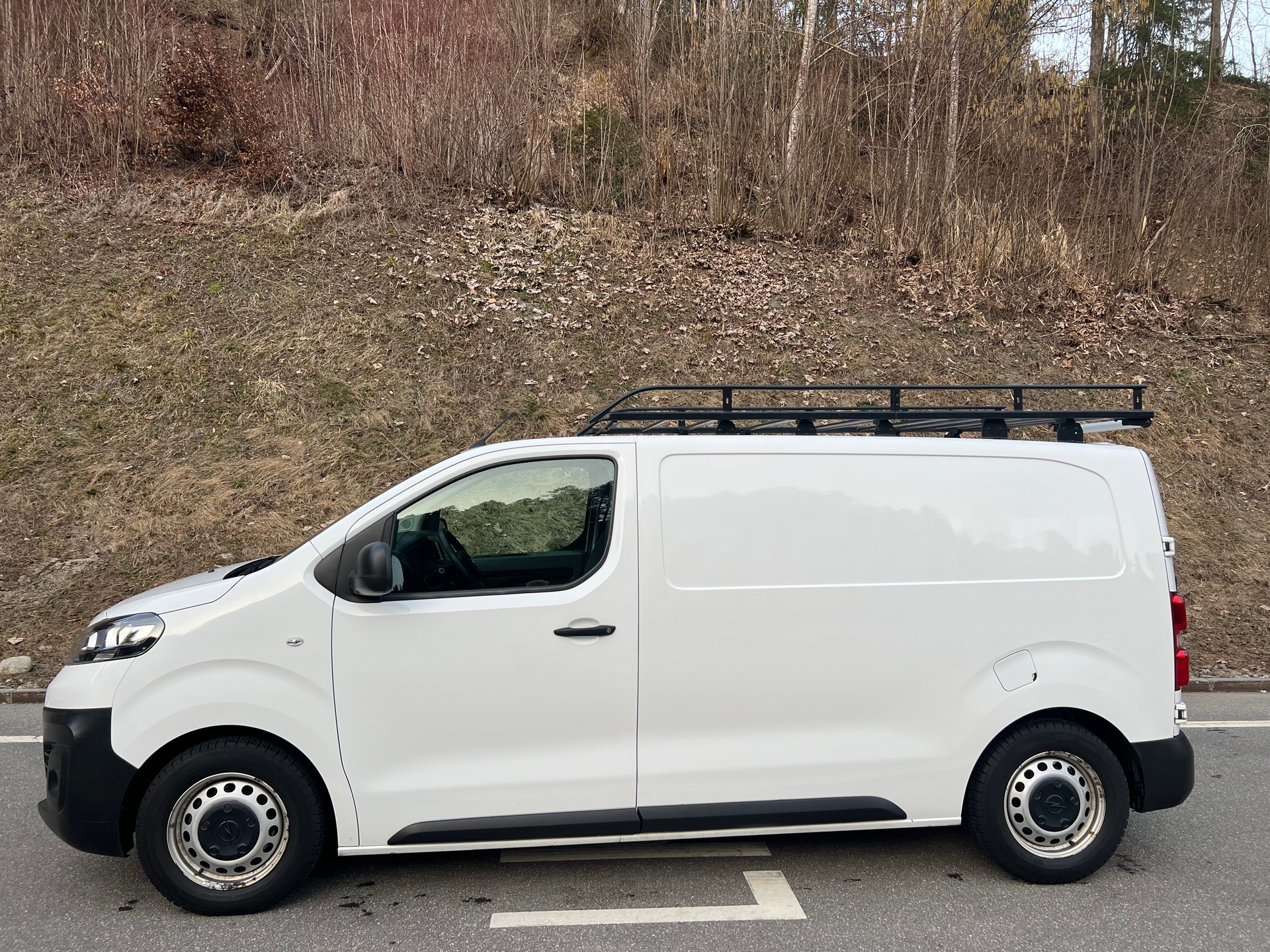 OPEL Vivaro Cargo 1.5 CDTI Inkl. Innenausbau!-image-2