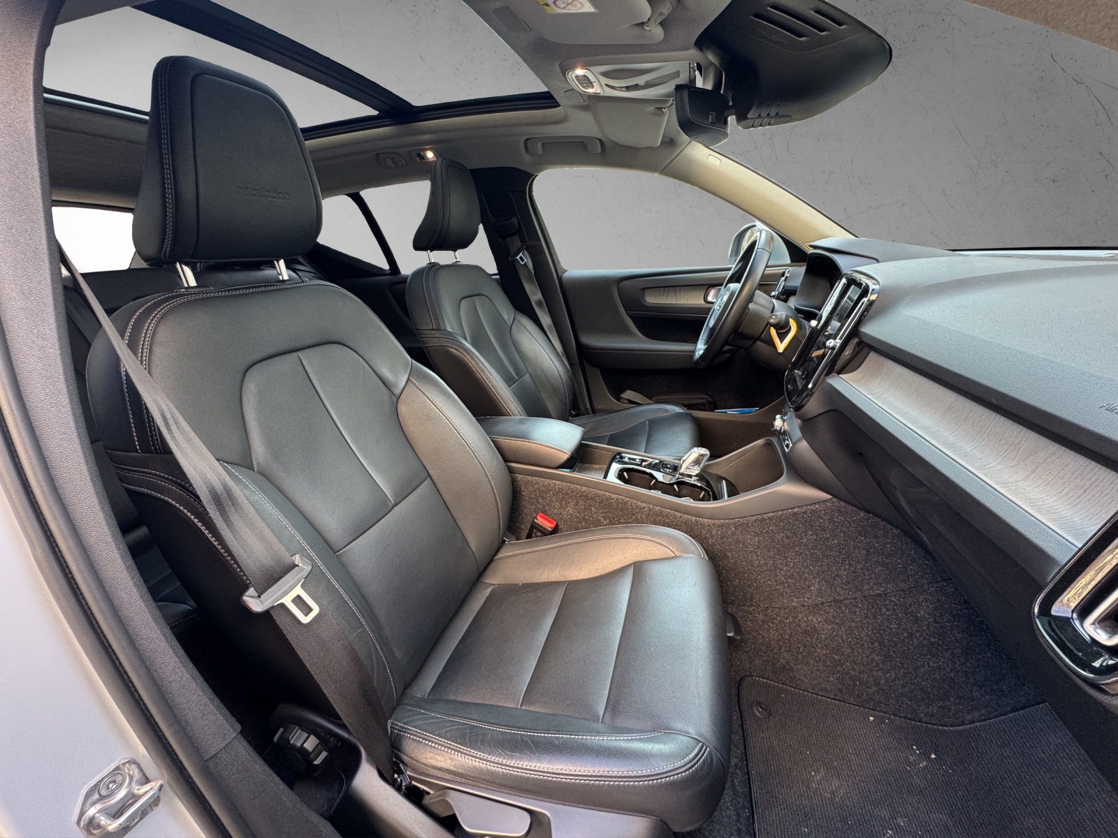 VOLVO XC40 T5 TwE Inscription DCT-image-14