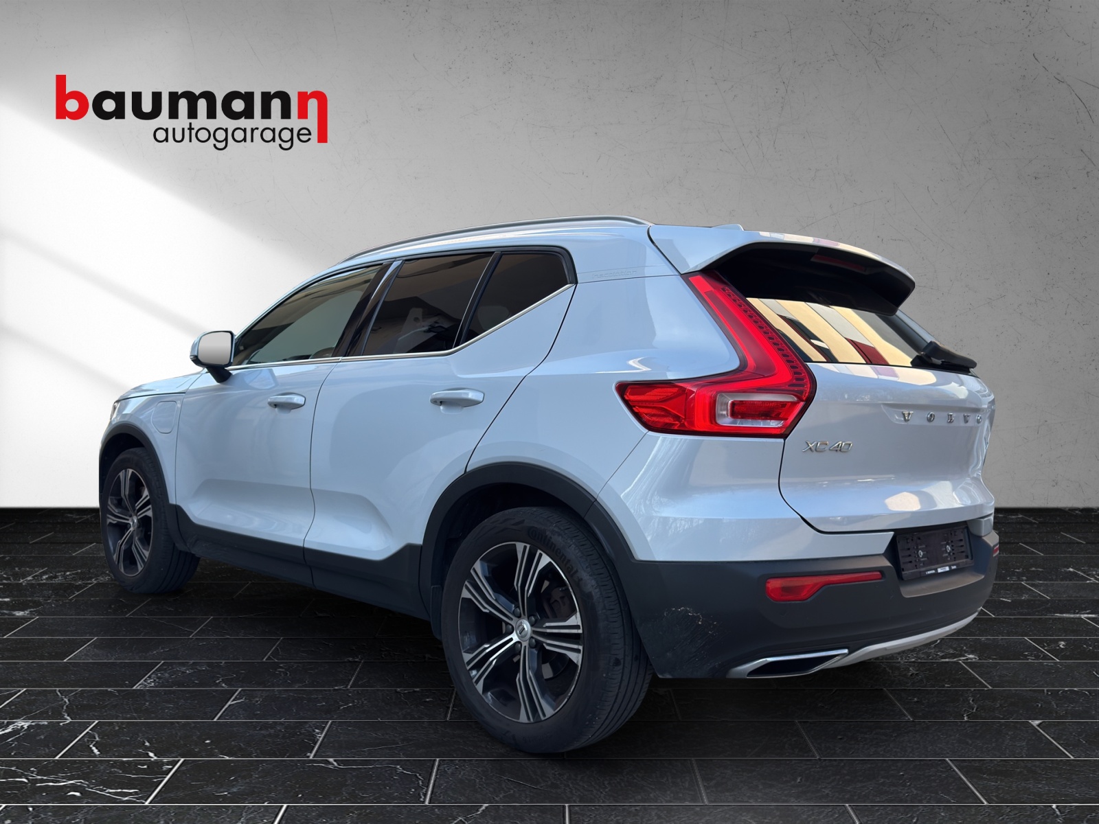 VOLVO XC40 T5 TwE Inscription DCT-showroom-element-3