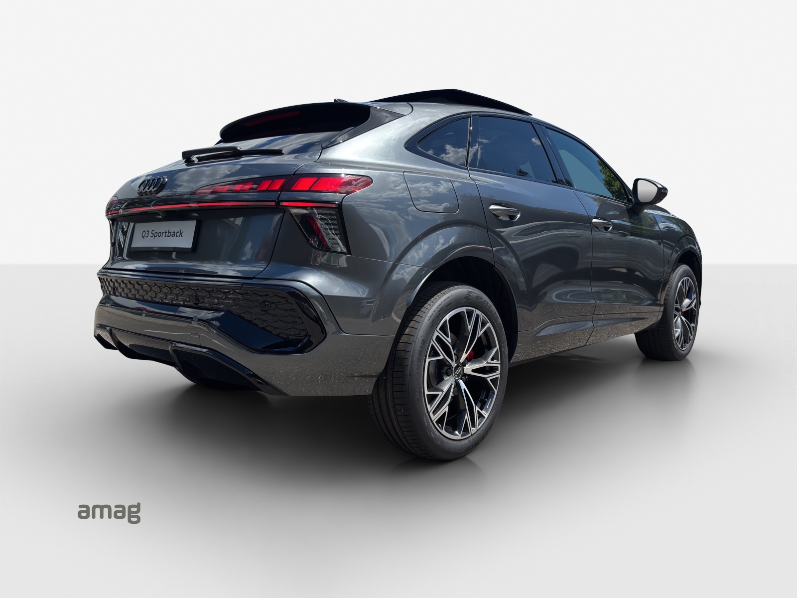 AUDI Q3 Sportback e-hybrid 200 kW S tronig-image-4