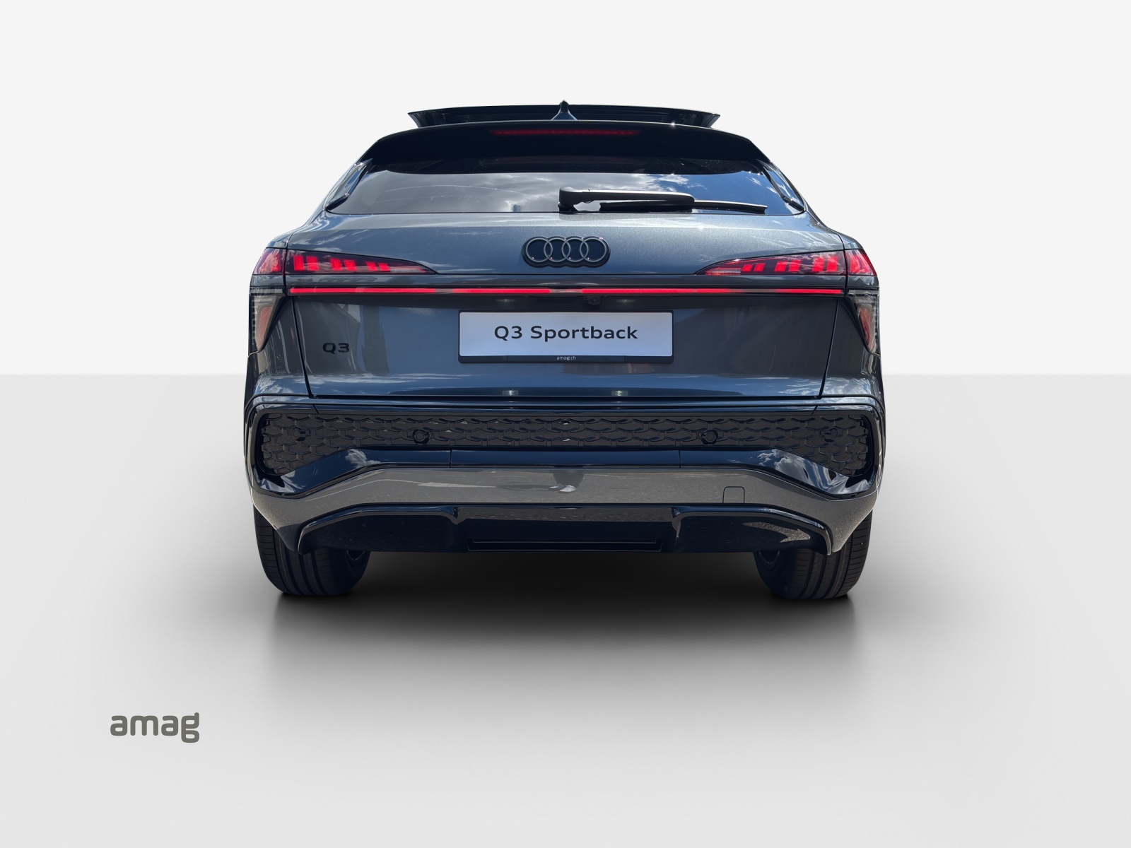 AUDI Q3 Sportback e-hybrid 200 kW S tronig-showroom-element-3