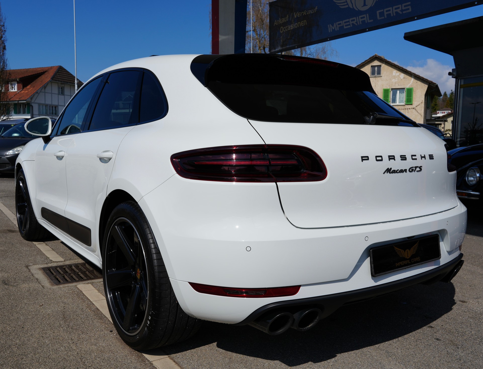 PORSCHE Macan GTS PDK-image-2