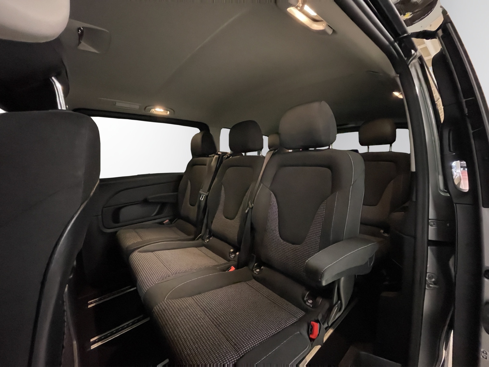 MERCEDES-BENZ V 220 d L 4Matic-image-8
