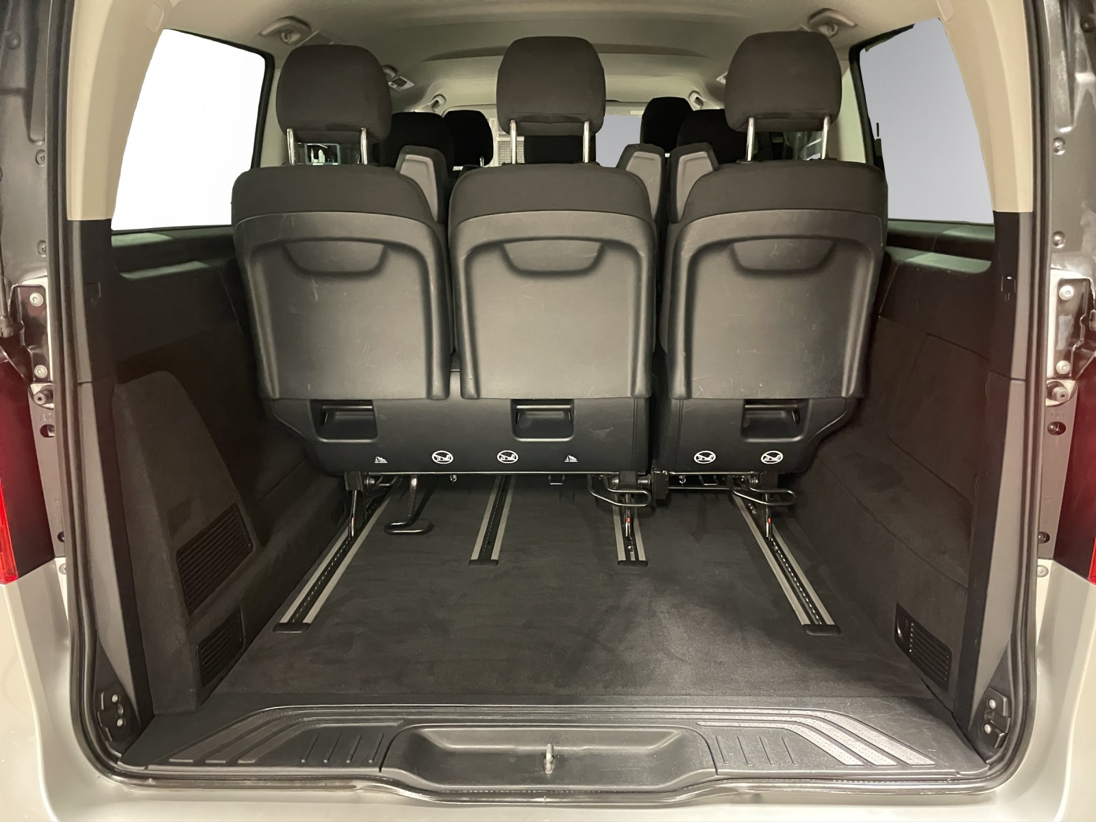 MERCEDES-BENZ V 220 d L 4Matic-image-9