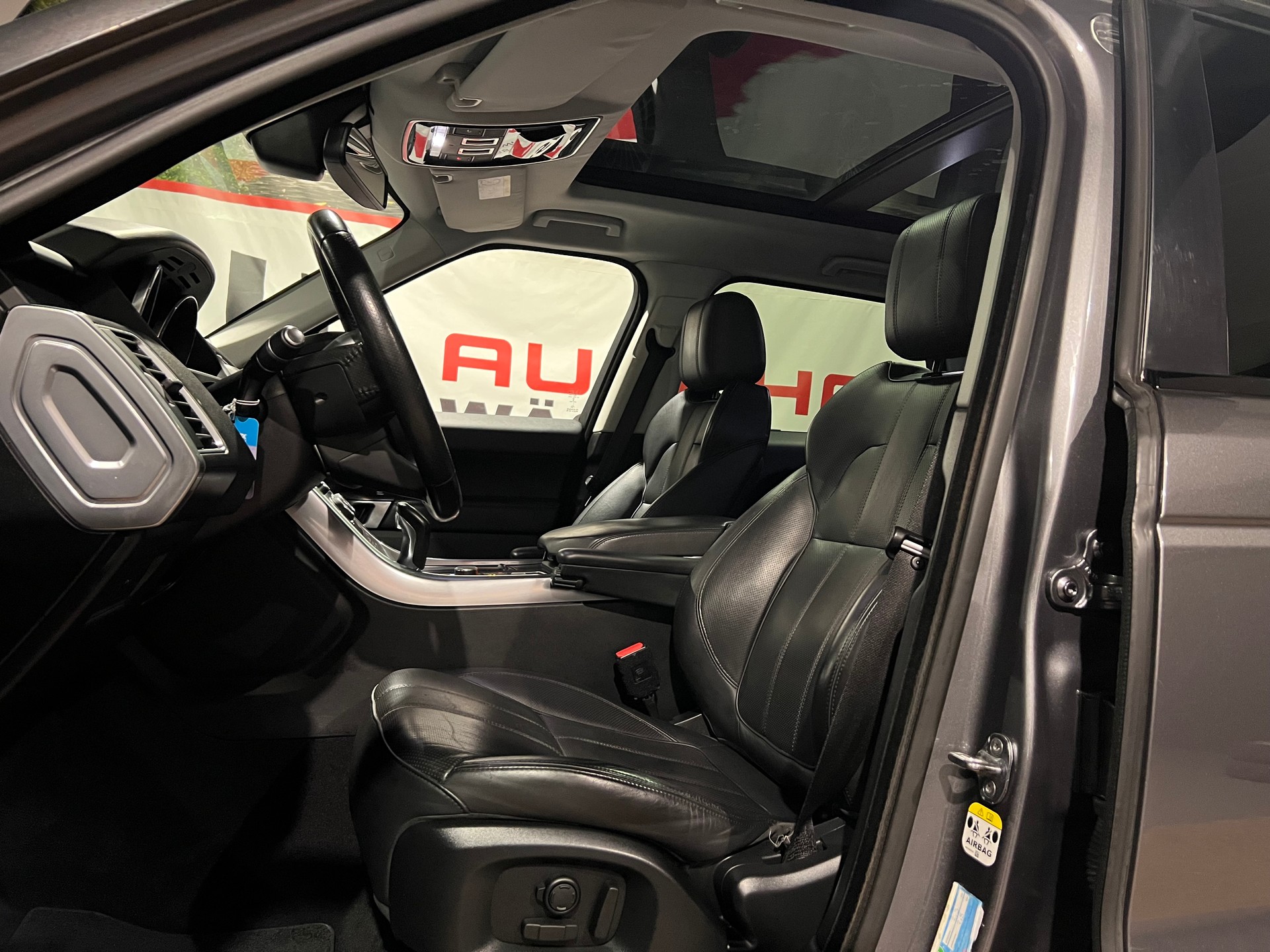 LAND ROVER Range Rover Sport 3.0 TDV6 SE Automatic-image-12