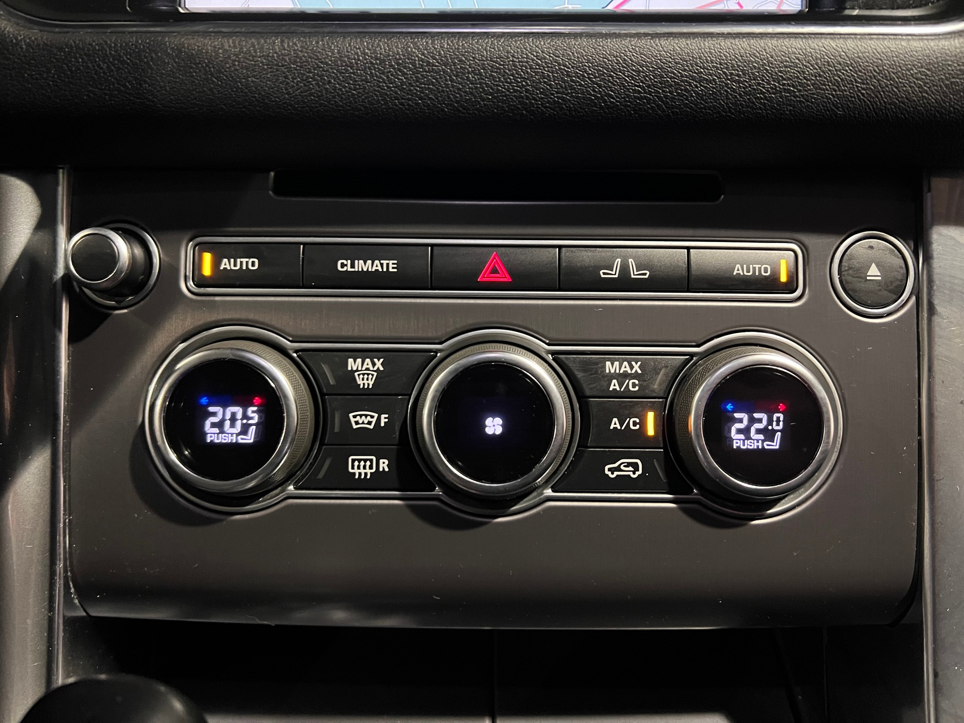 LAND ROVER Range Rover Sport 3.0 TDV6 SE Automatic-image-22