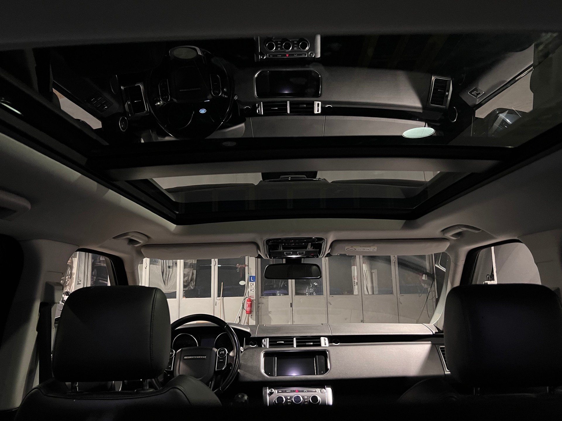 LAND ROVER Range Rover Sport 3.0 TDV6 SE Automatic-image-10