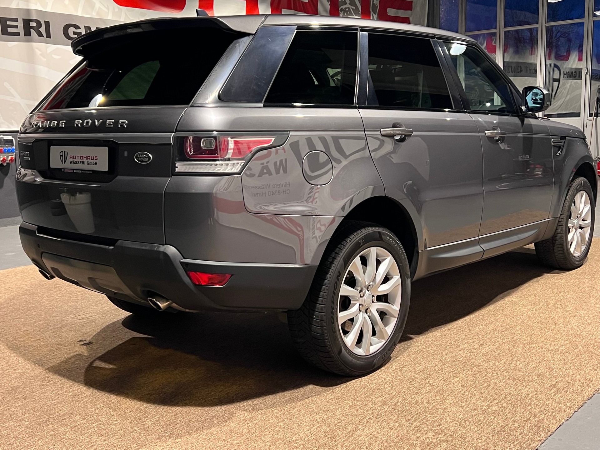 LAND ROVER Range Rover Sport 3.0 TDV6 SE Automatic-showroom-element-2