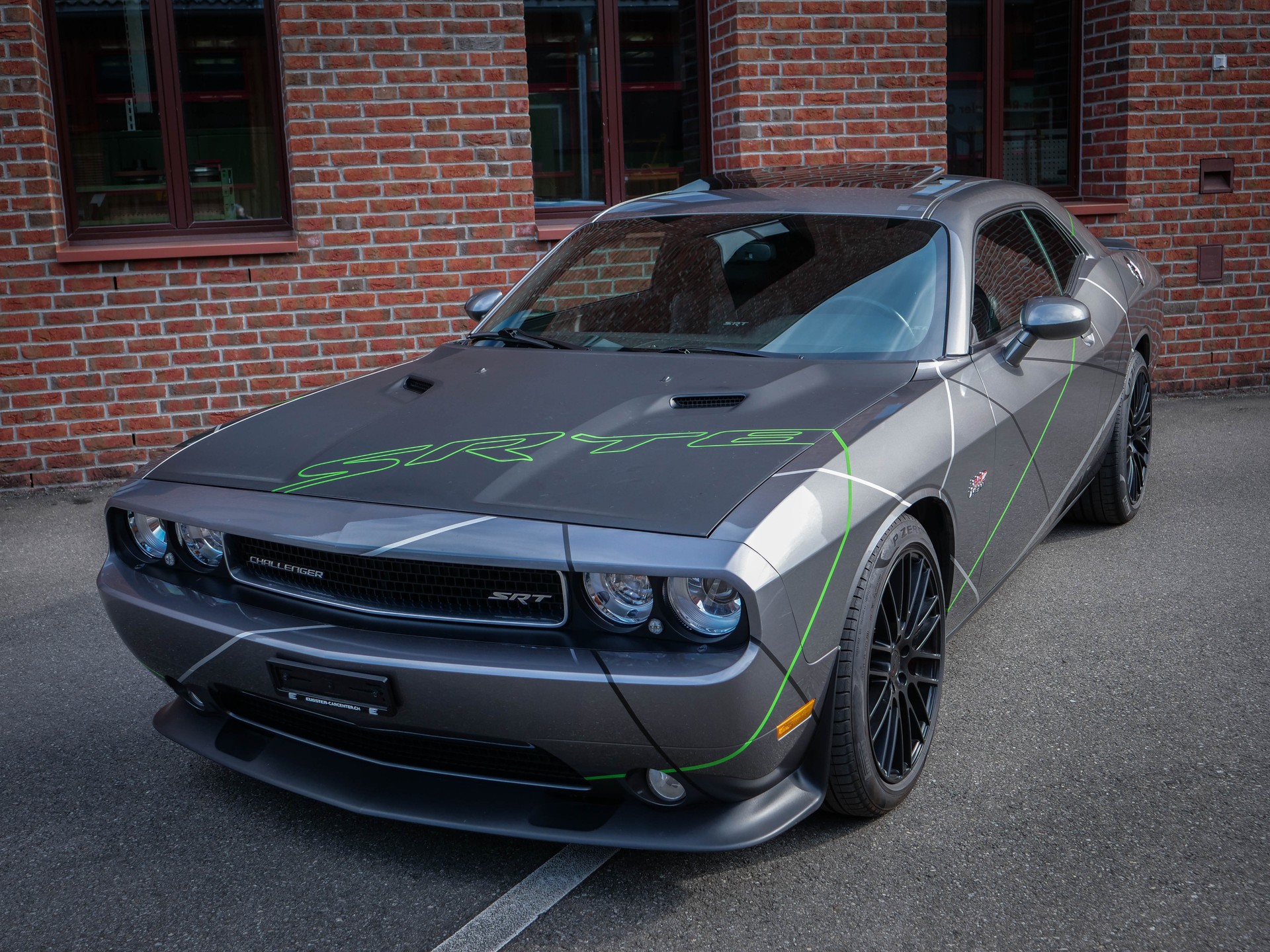DODGE Challenger 6.4 V8 HEMI SRT8-image-19