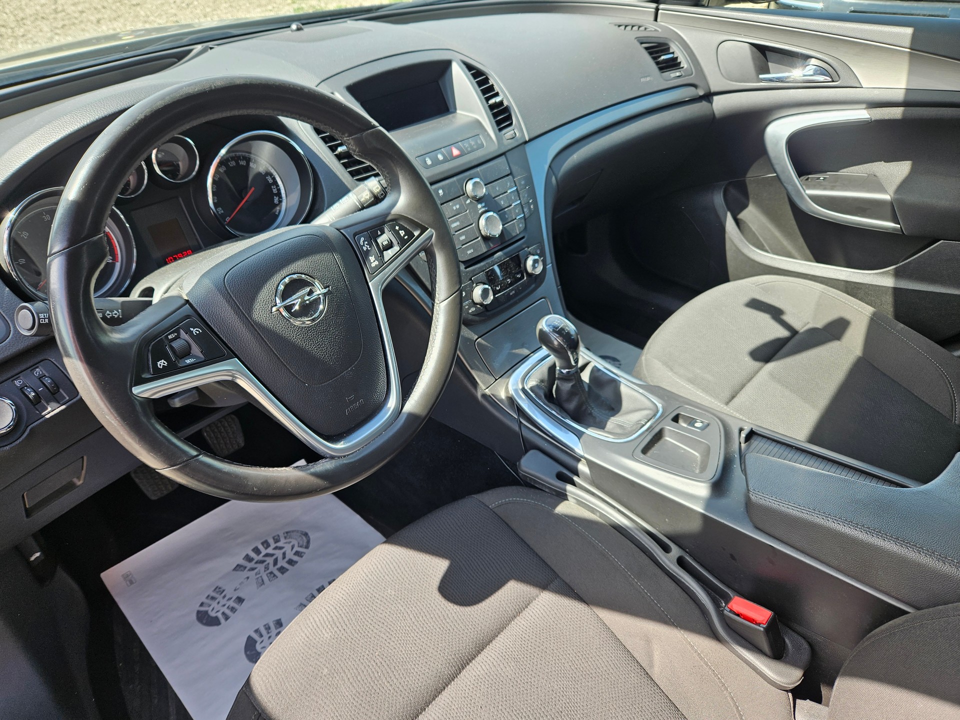 OPEL INSIGNIA-image-11