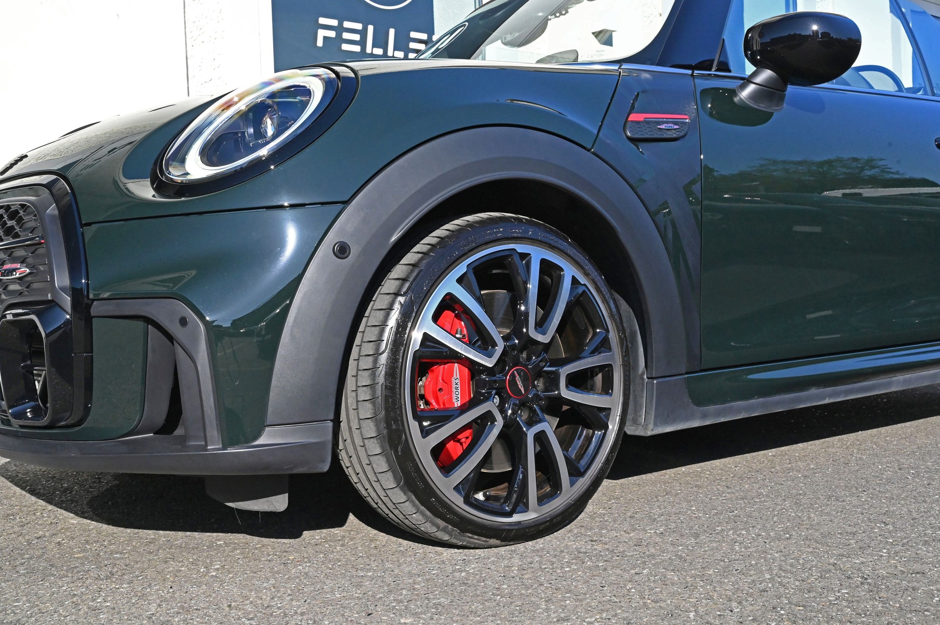 MINI Cooper John Cooper Works Cabriolet Steptronic-image-5