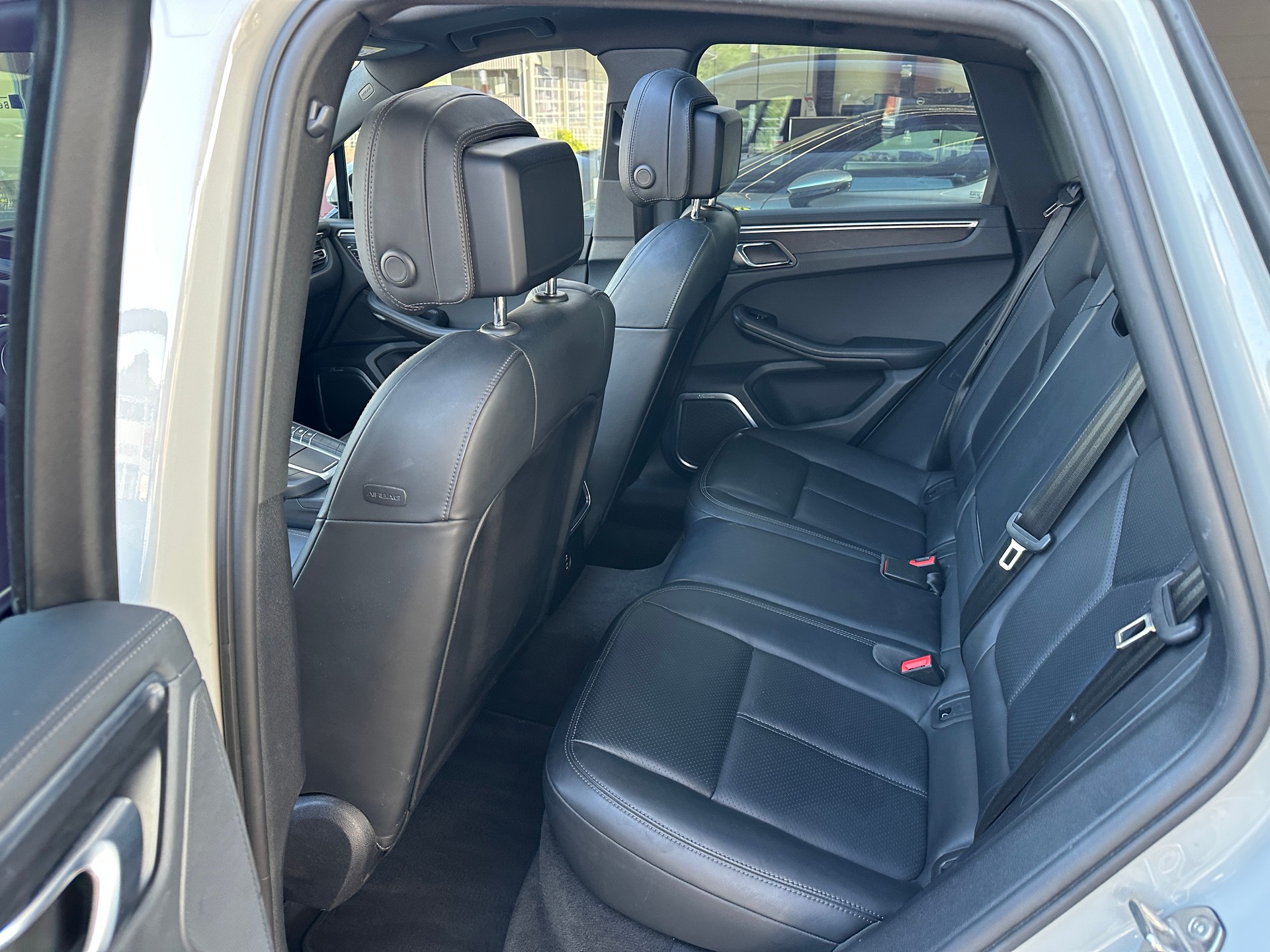 PORSCHE Macan GTS PDK-image-12