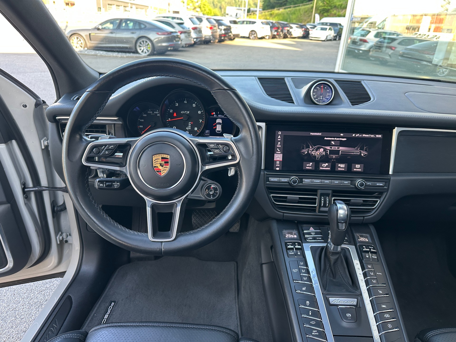 PORSCHE Macan GTS PDK-image-16