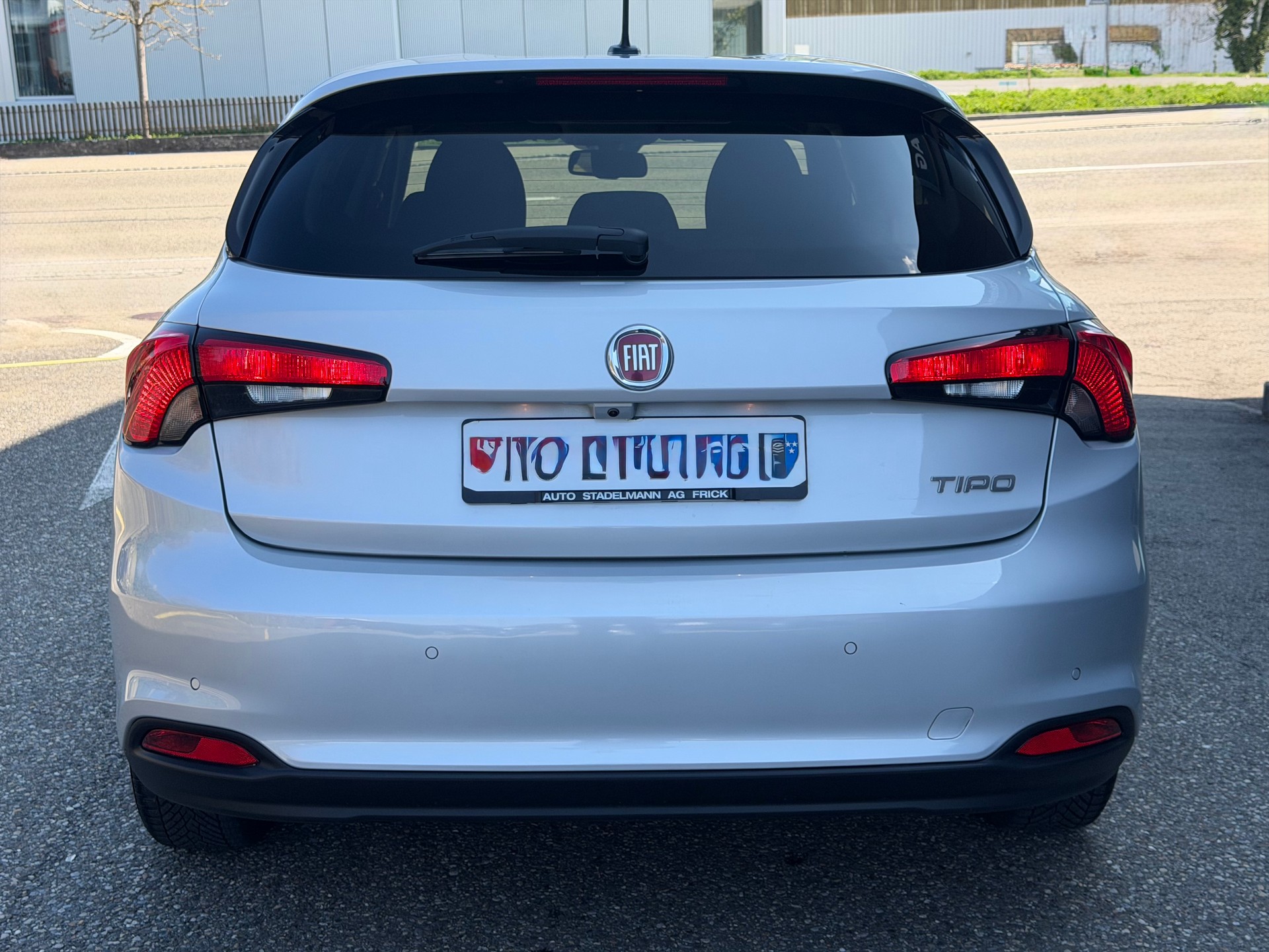FIAT Tipo 1.4 T-Jet Lounge-showroom-element-3