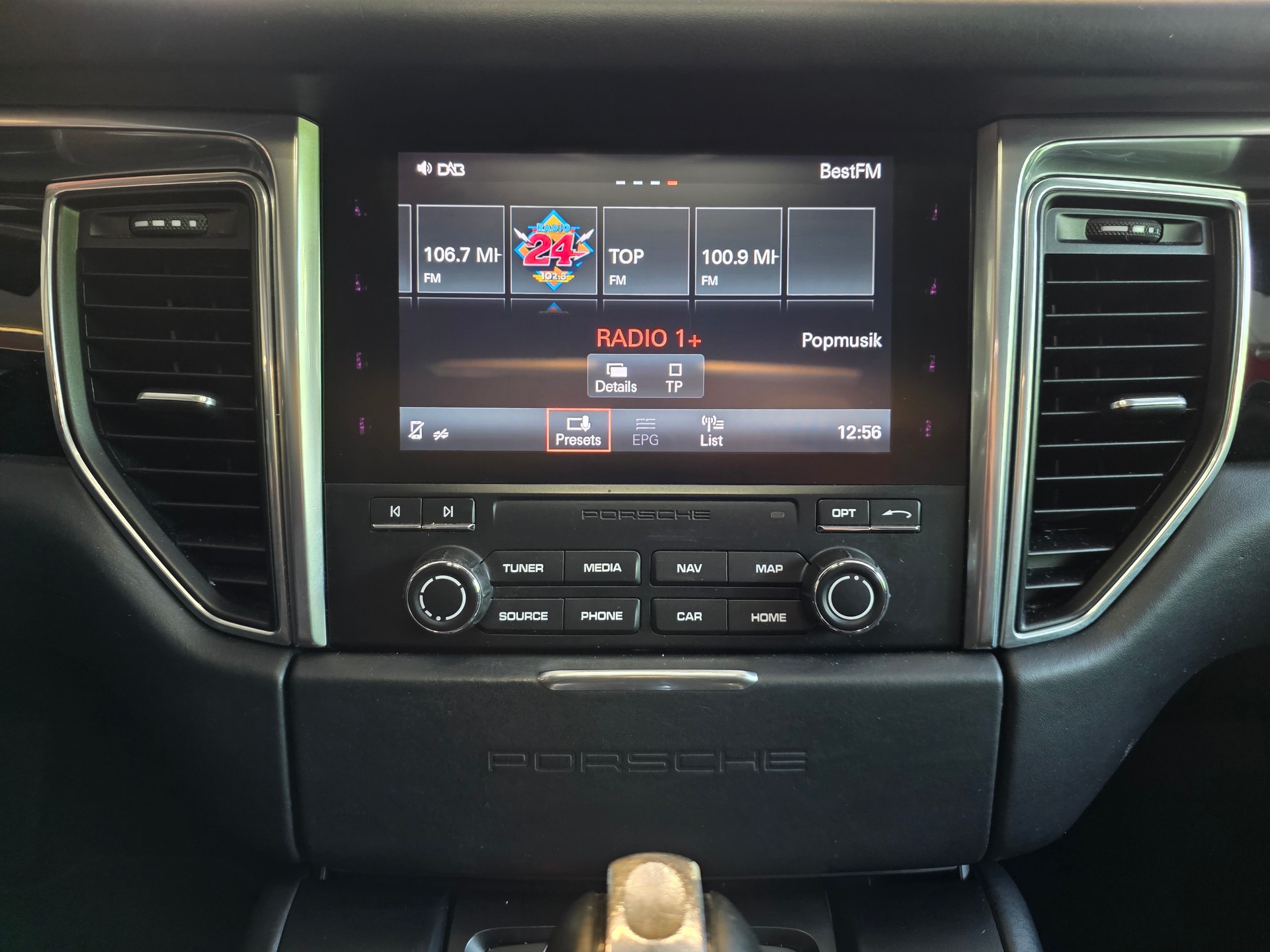 PORSCHE Macan 3.0 V6 GTS ''Frisch ab grossem Service''-image-9
