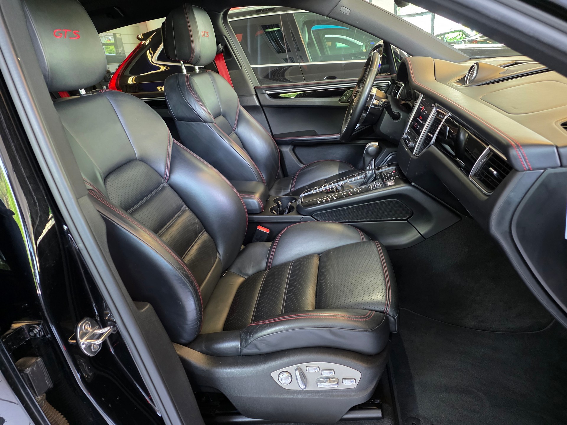 PORSCHE Macan 3.0 V6 GTS ''Frisch ab grossem Service''-image-10