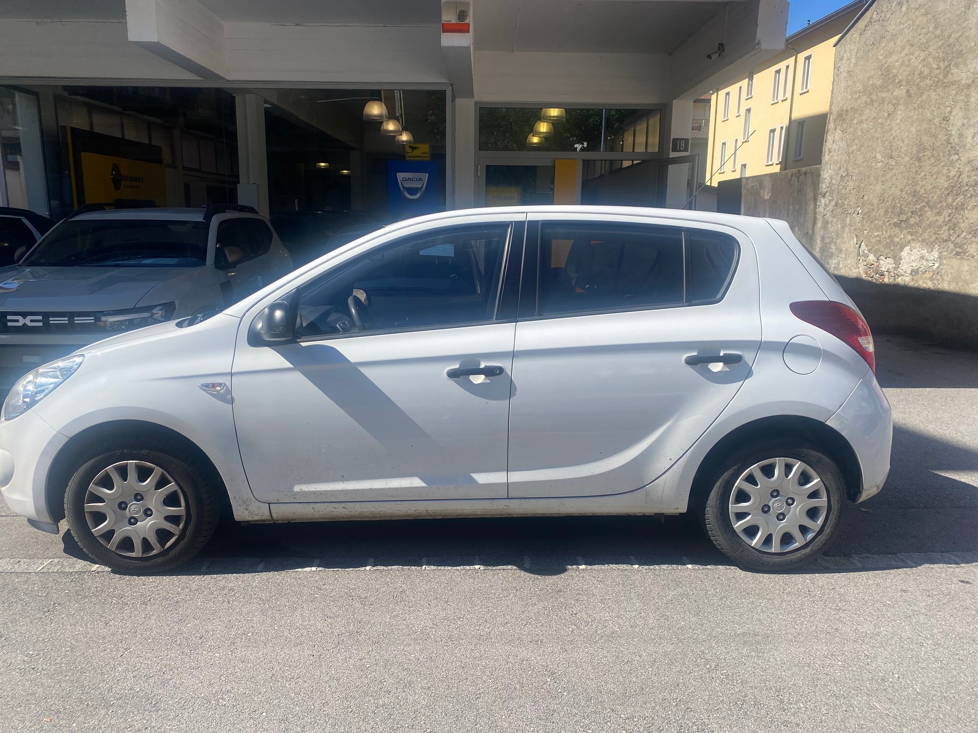 HYUNDAI i20 1.2 Comfort-image-6
