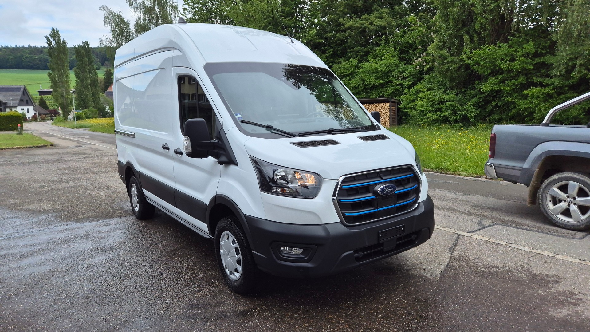 FORD E-Transit Van 350 L2H3 Trend RWD 68kWh-image-5