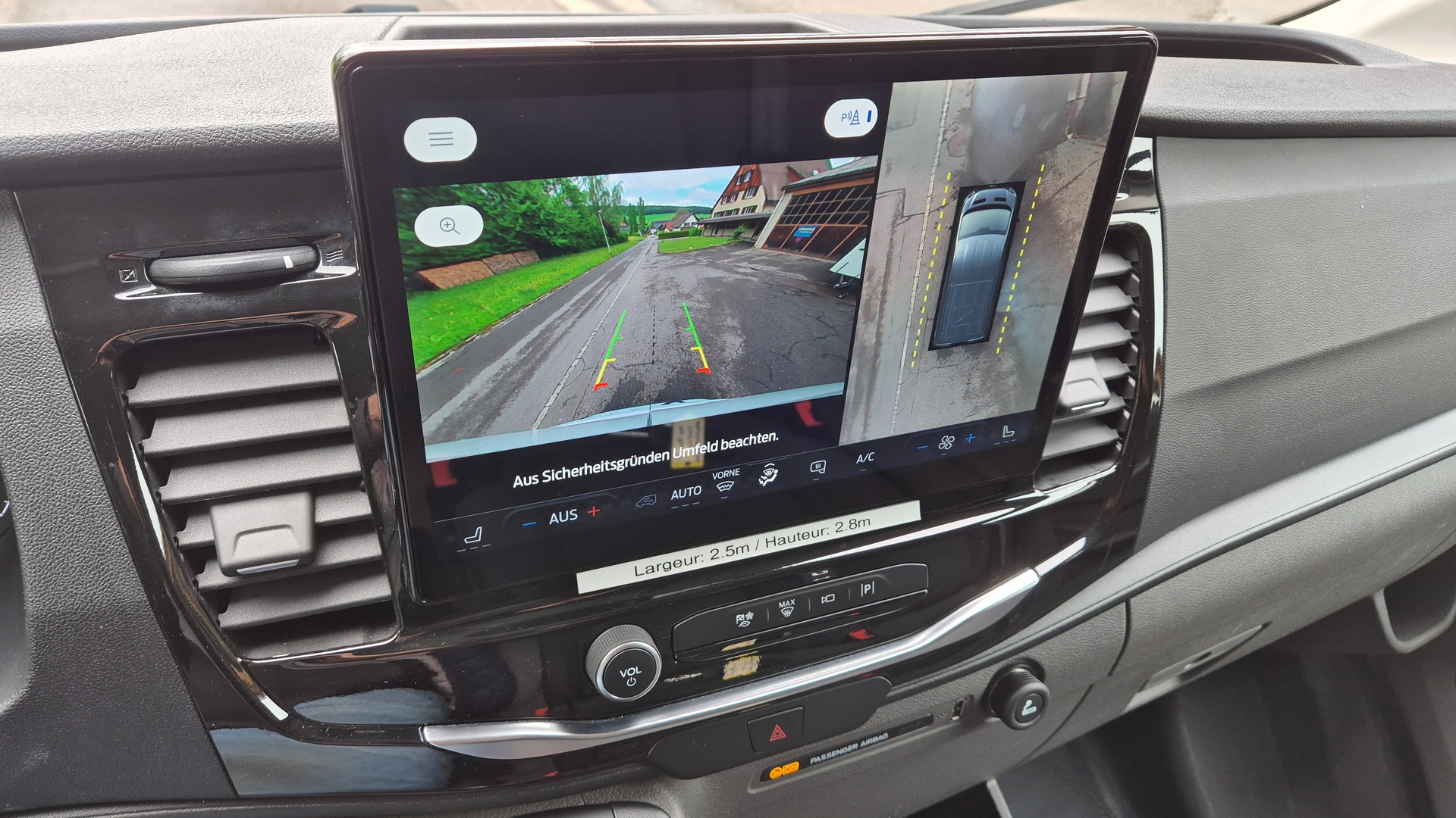 FORD E-Transit Van 350 L2H3 Trend RWD 68kWh-image-11