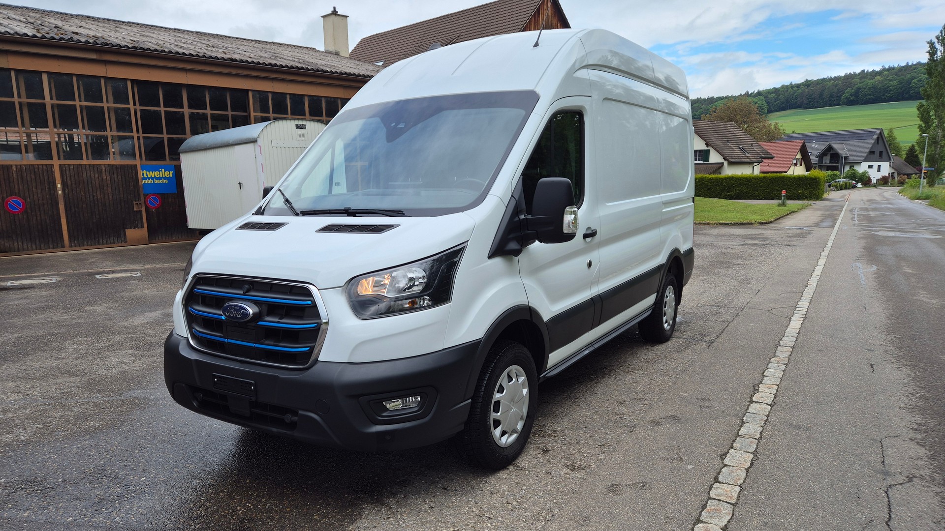 FORD E-Transit Van 350 L2H3 Trend RWD 68kWh