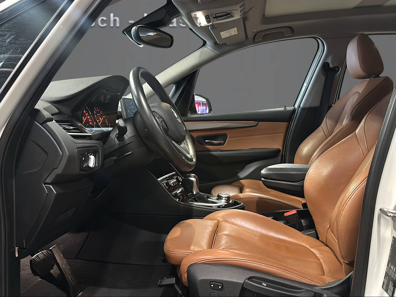BMW 220i Active Tourer Luxury Line Steptronic-image-9