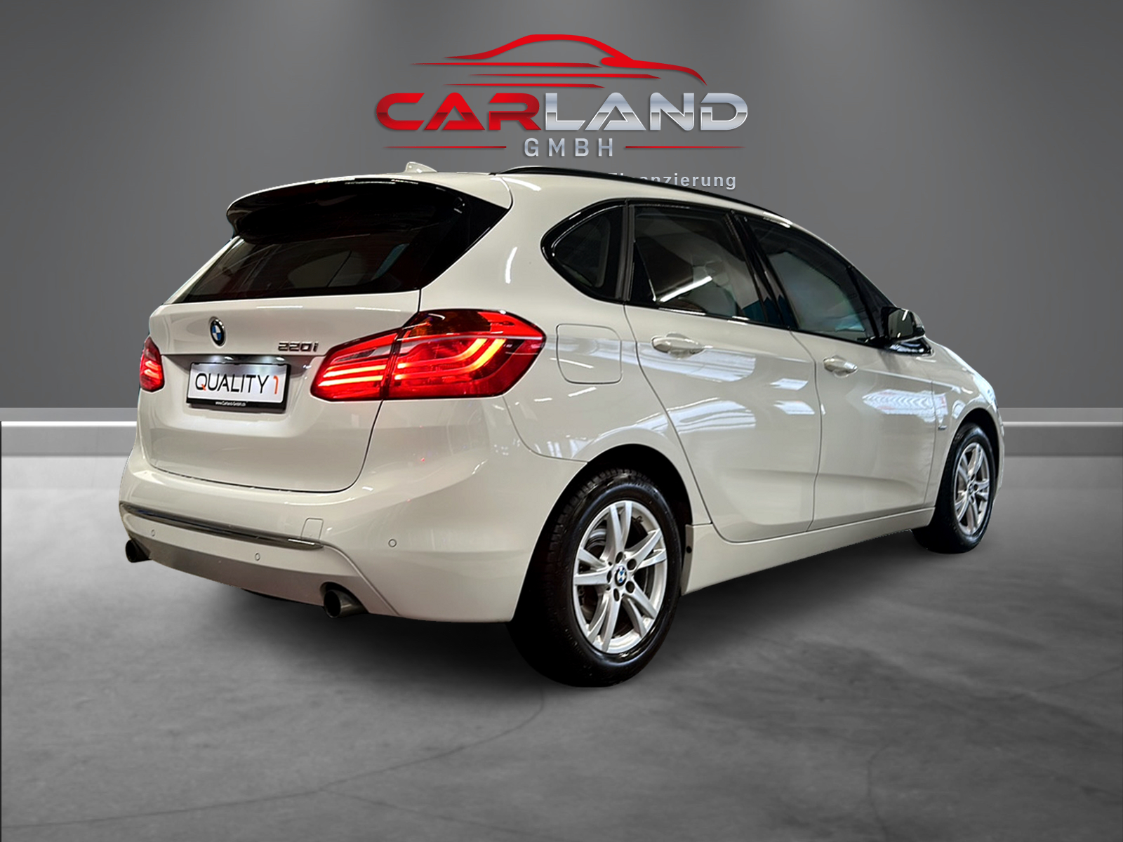 BMW 220i Active Tourer Luxury Line Steptronic-image-4