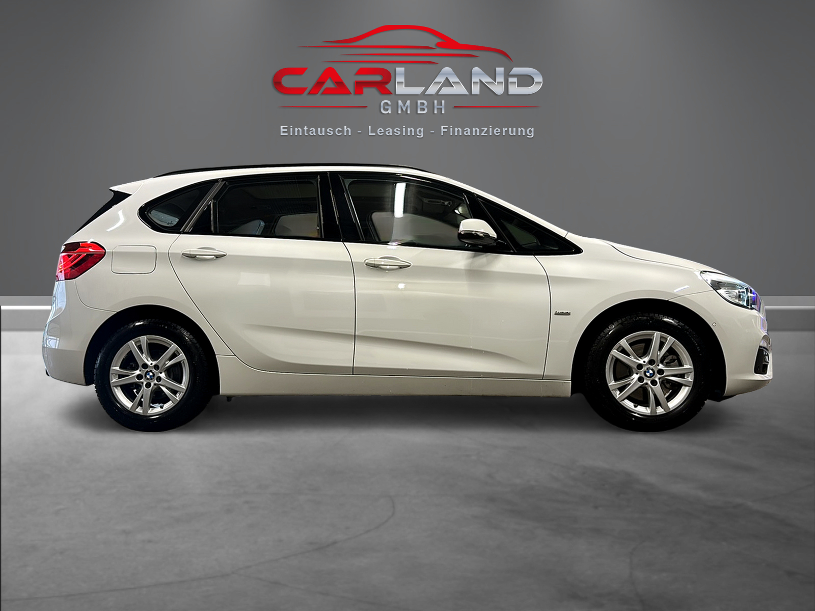 BMW 220i Active Tourer Luxury Line Steptronic-image-5