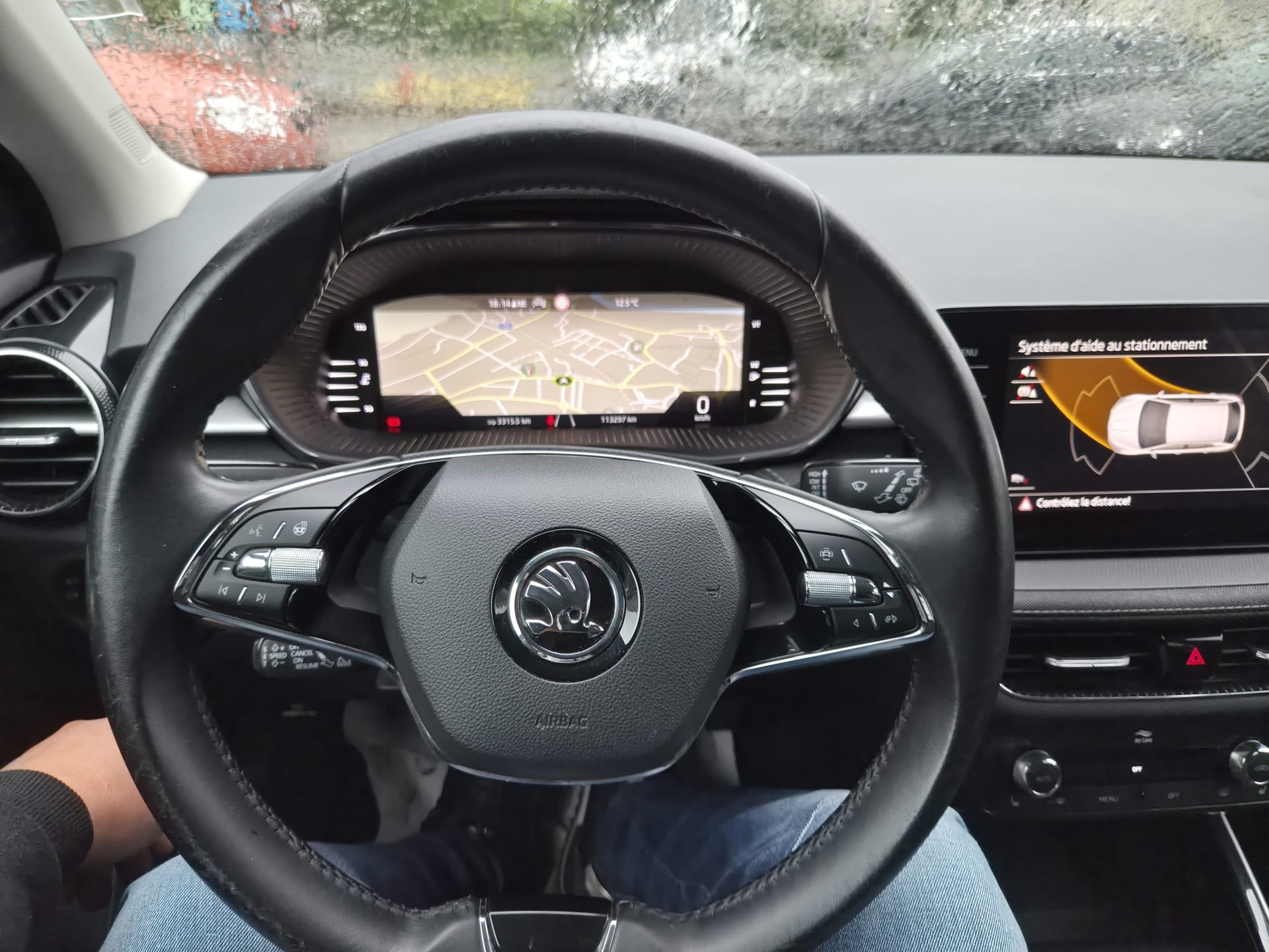 SKODA Fabia 1.0 TSI Style-image-12