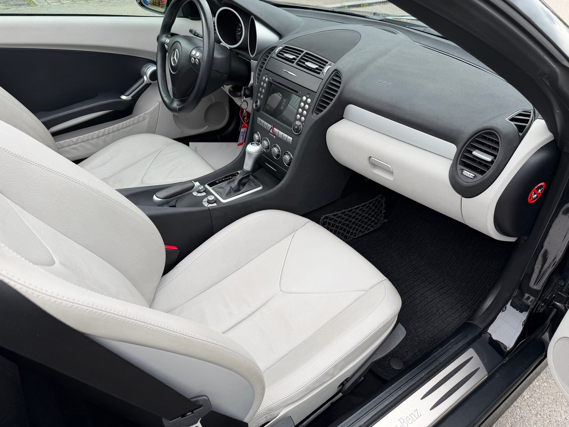 MERCEDES-BENZ SLK 200 Kompressor-image-12