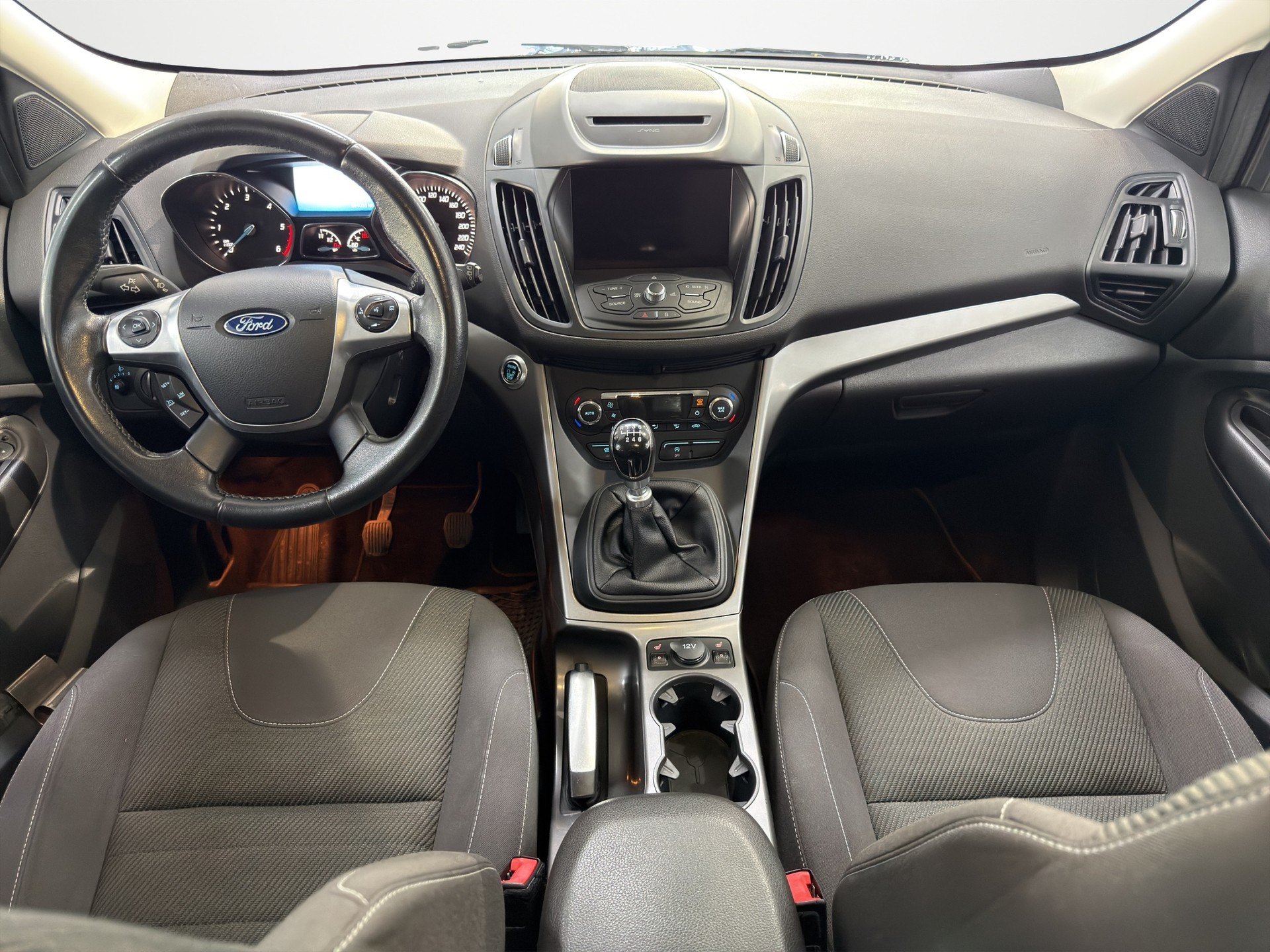 FORD Kuga 2.0 TDCi Carving 4WD-image-9