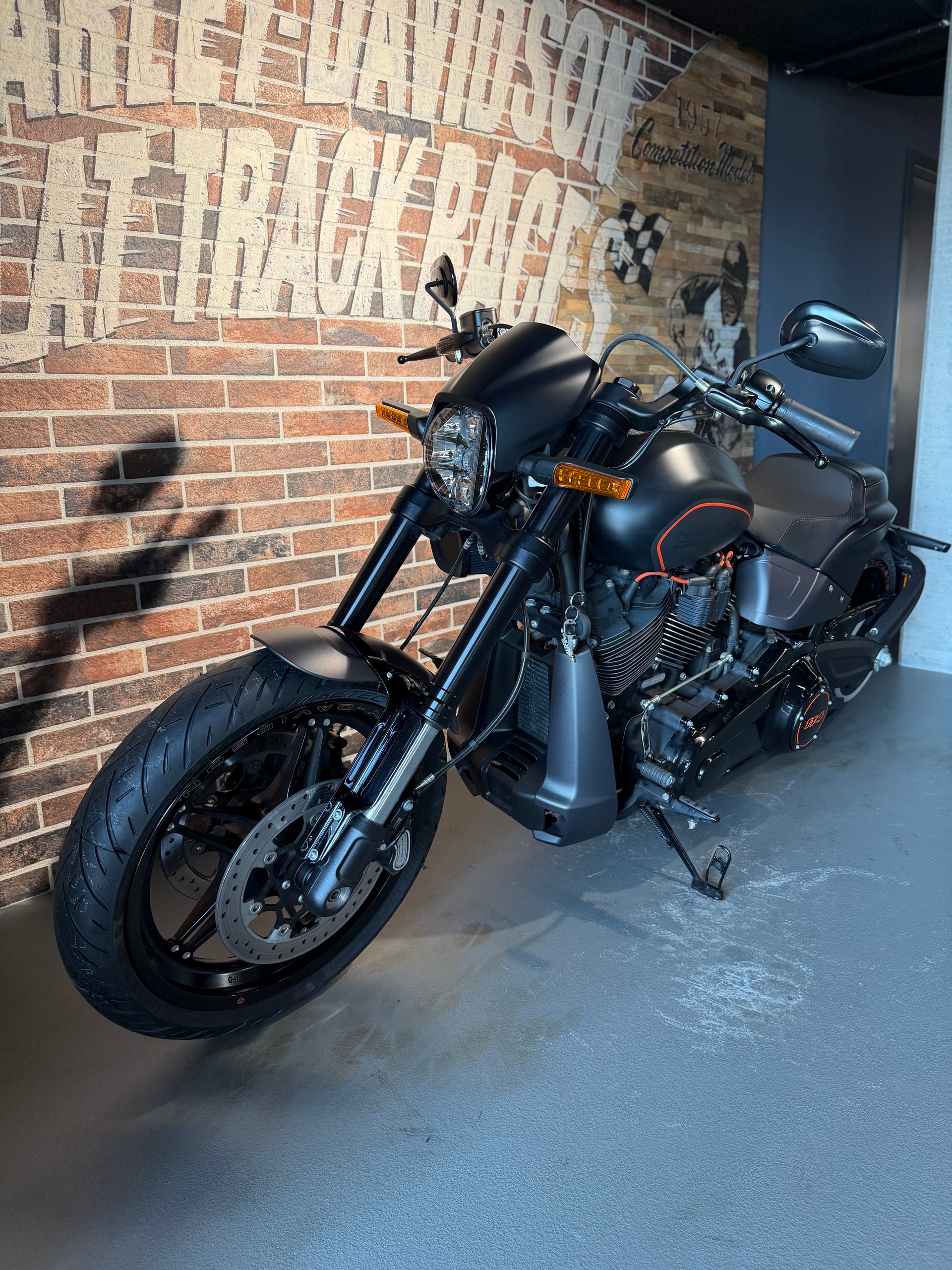 HARLEY-DAVIDSON FXDRS 114 ABS-image-1