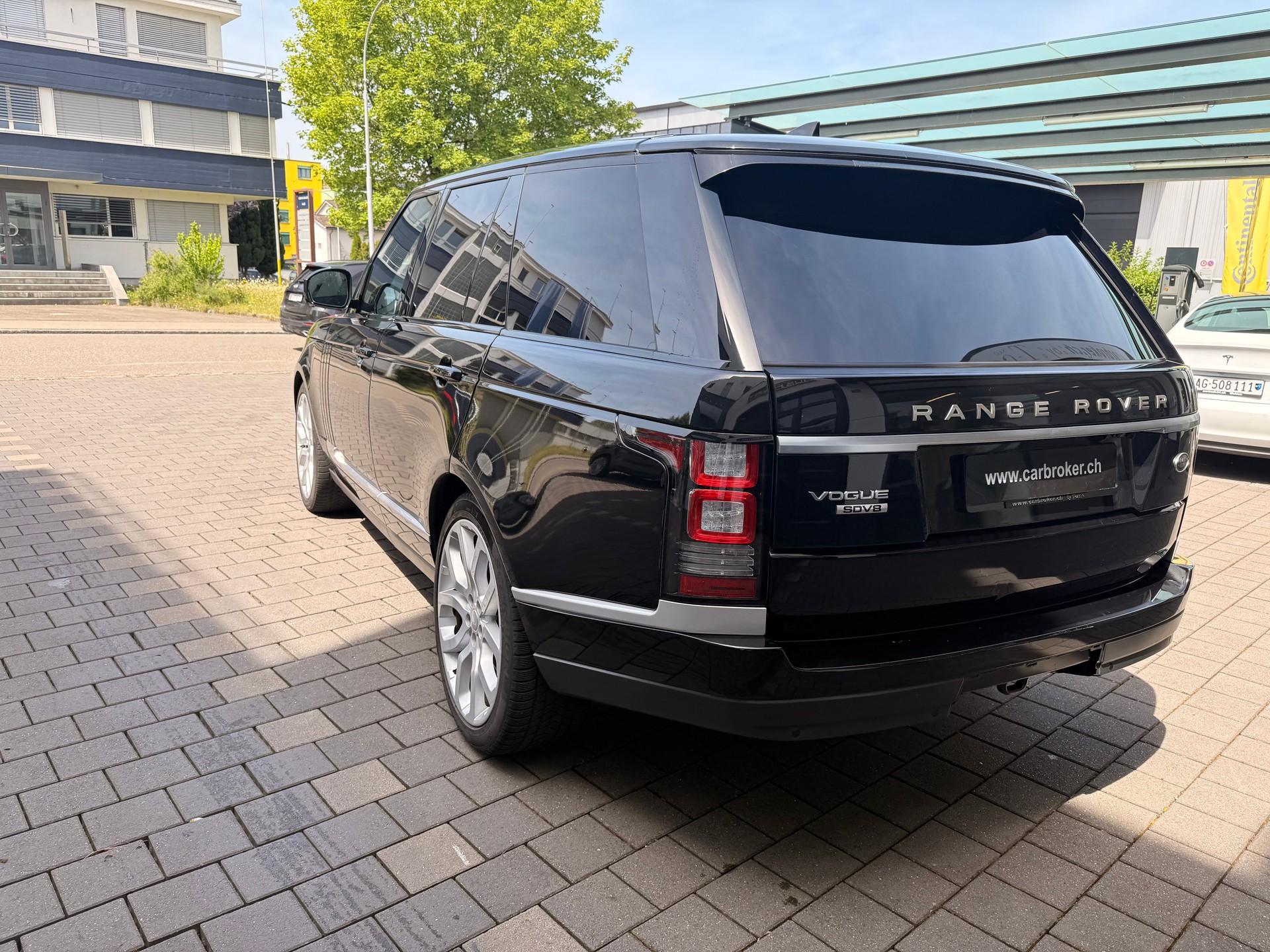 LAND ROVER Range Rover 4.4 SDV8 Vogue Automatic-image-9