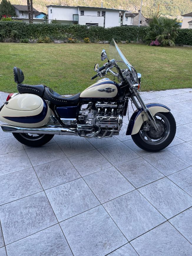 HONDA GL 1500 C