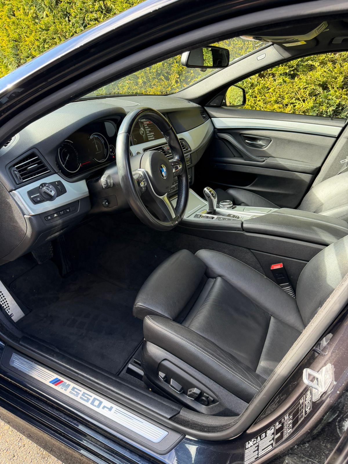 BMW M 550d xDrive-image-4