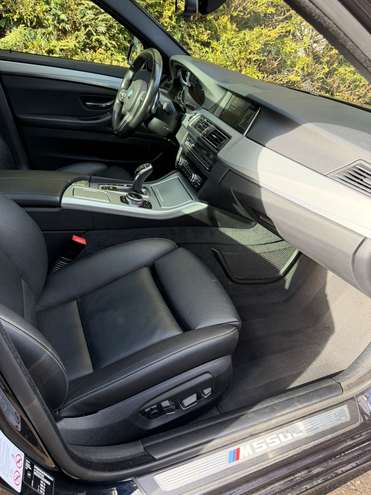 BMW M 550d xDrive-image-8