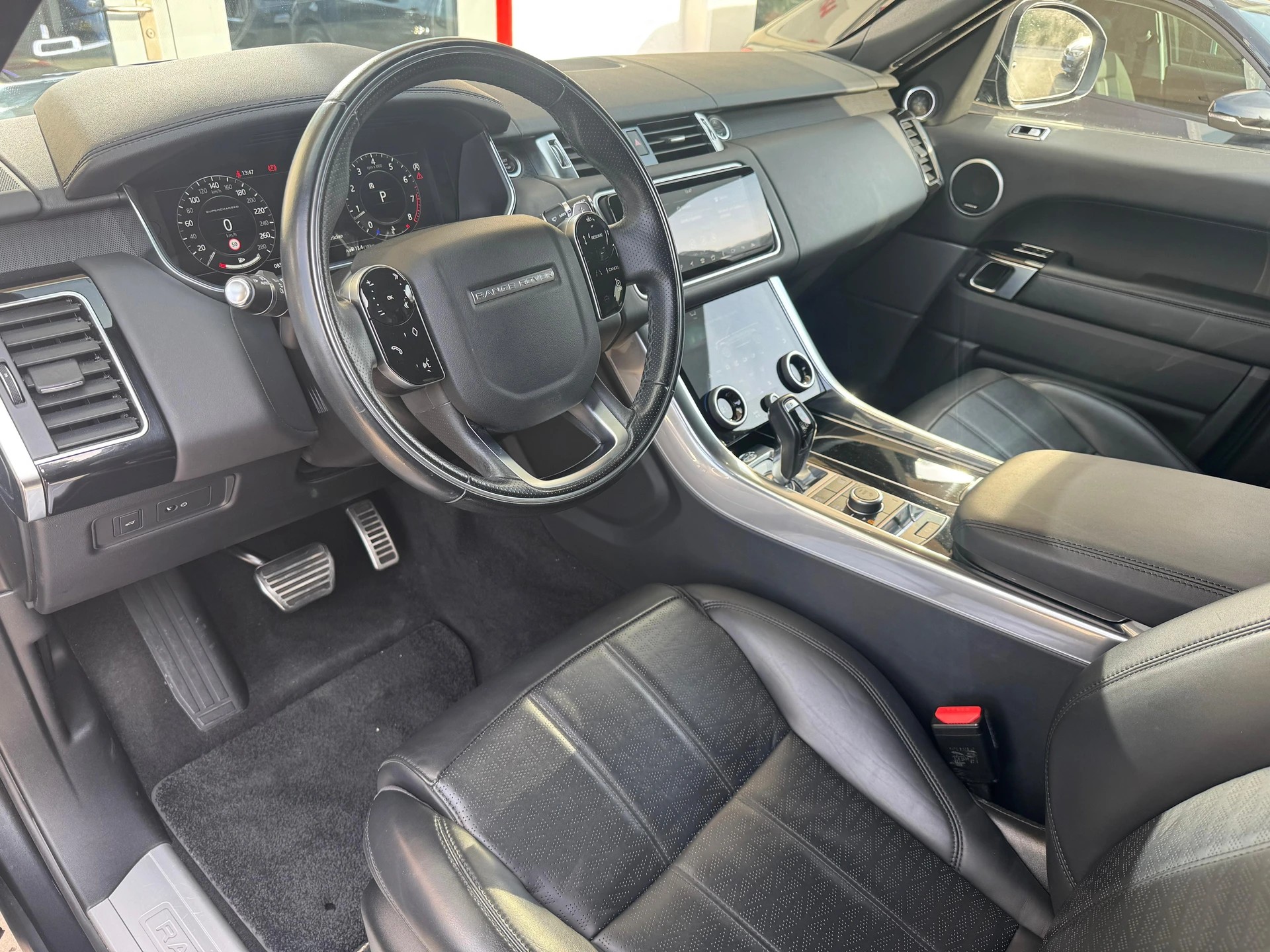 LAND ROVER RANGE ROVER SPORT-image-12