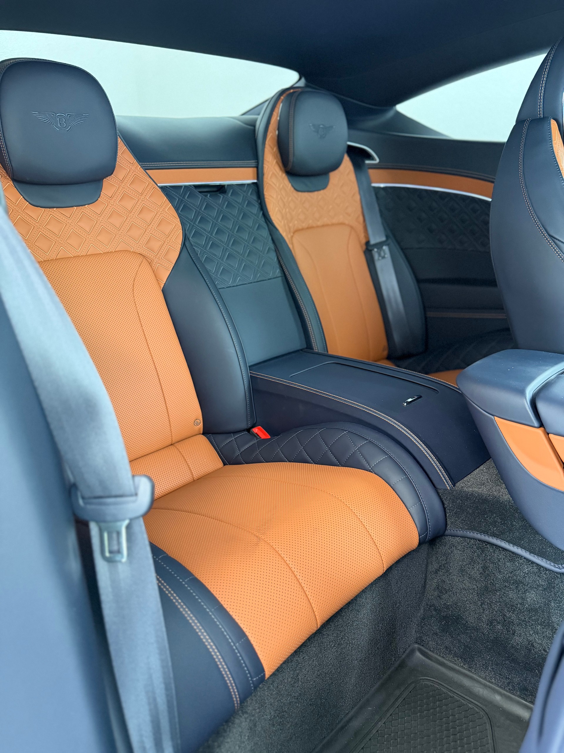 BENTLEY Continental GT 6.0 W12-image-13