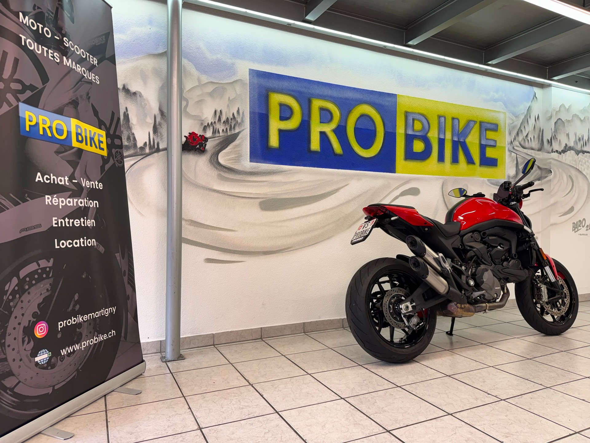 DUCATI Monster + 937-showroom-element-2
