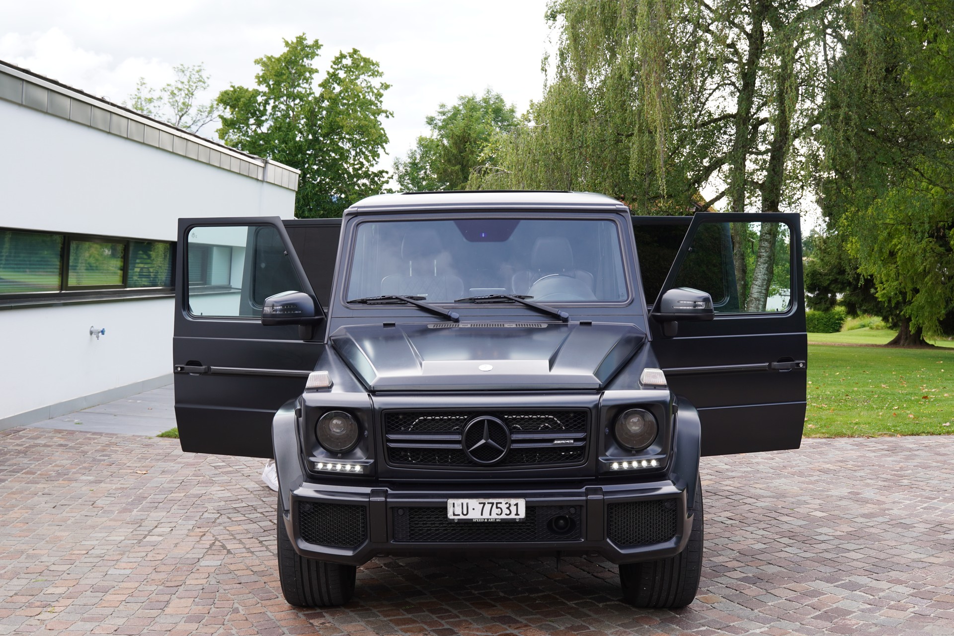 MERCEDES-BENZ G 63 AMG EDITION 463 mit BRABUS-Auspuffanlage-image-3