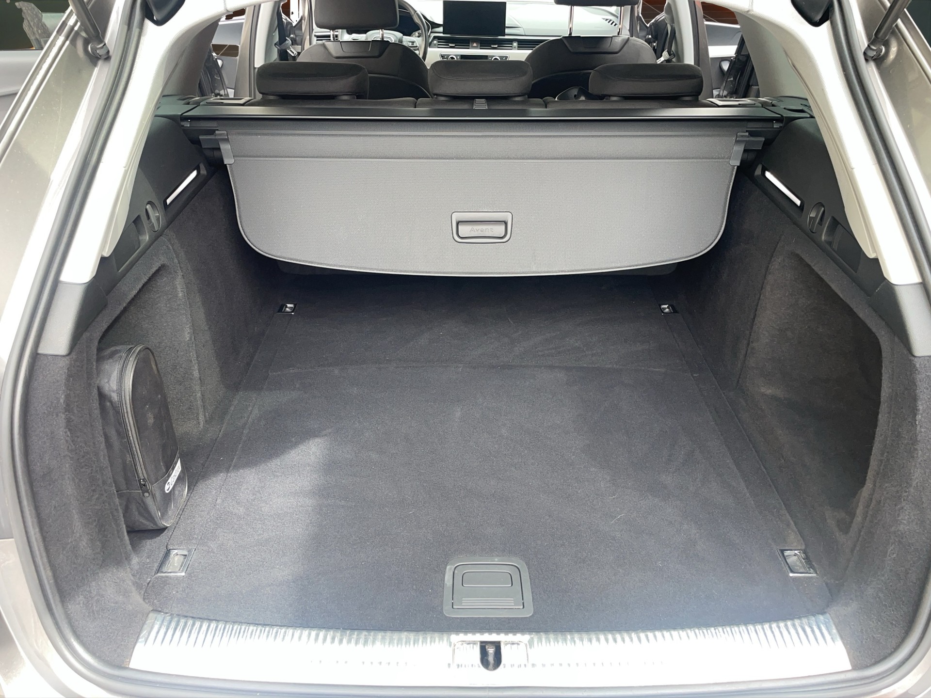 AUDI A4 Avant 35 TDI S-tronic-image-14