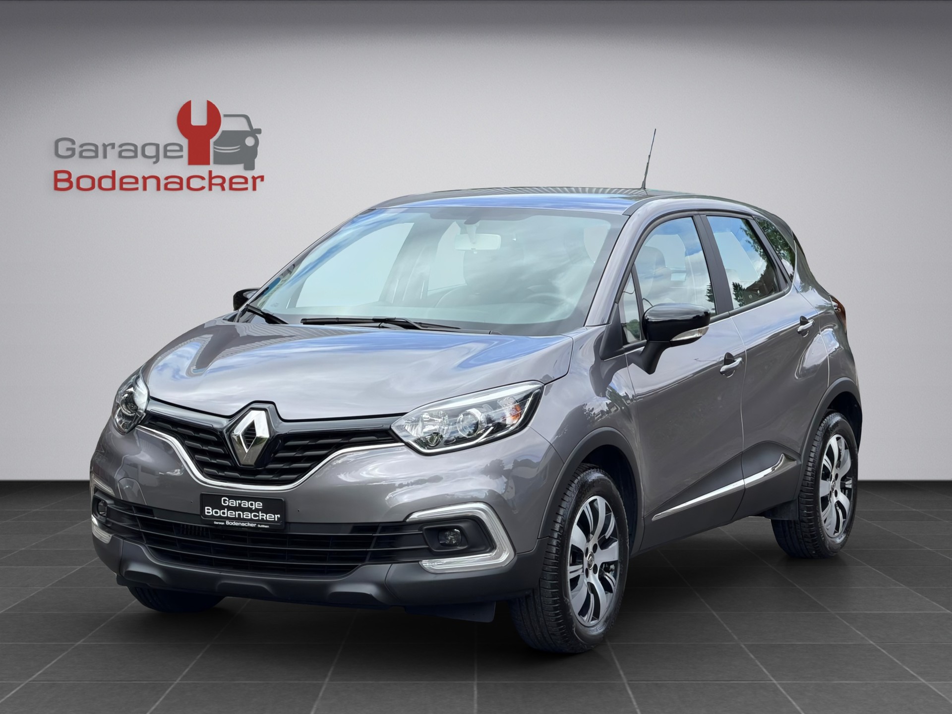 RENAULT Captur 0.9 12V Zen Benziner-showroom-element-1
