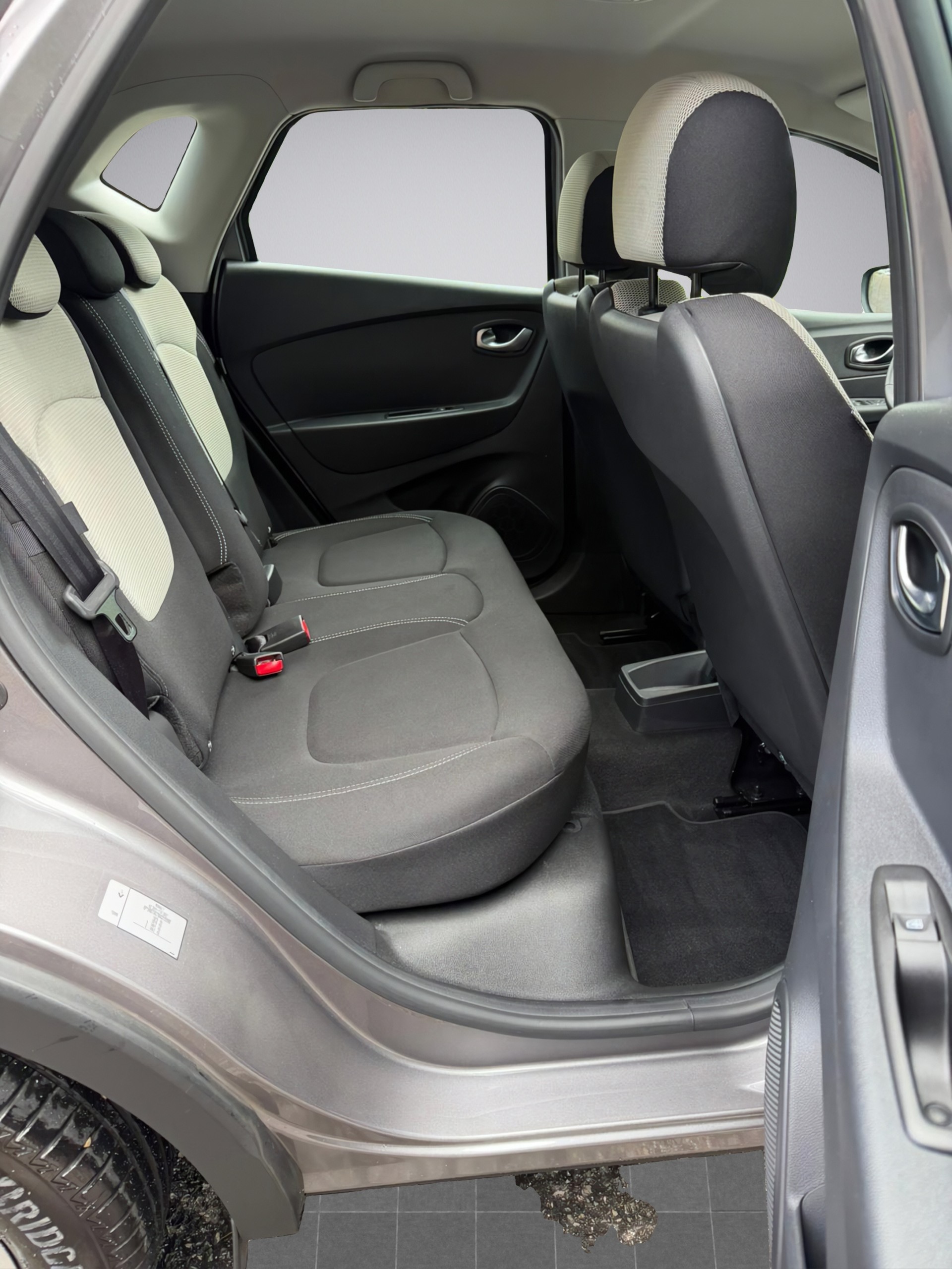 RENAULT Captur 0.9 12V Zen Benziner-image-11