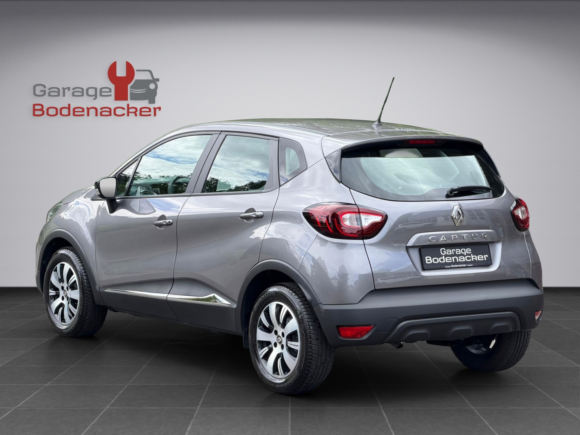 RENAULT Captur 0.9 12V Zen Benziner-showroom-element-3