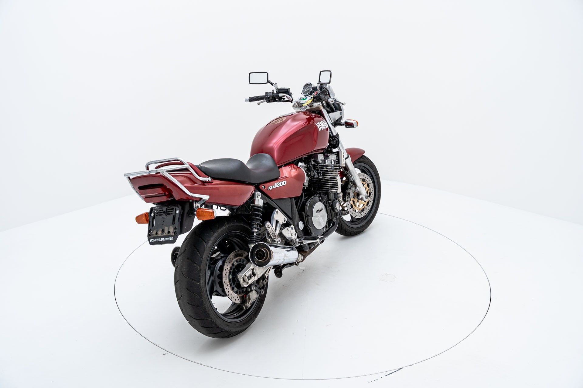 YAMAHA XJR 1200-showroom-element-3