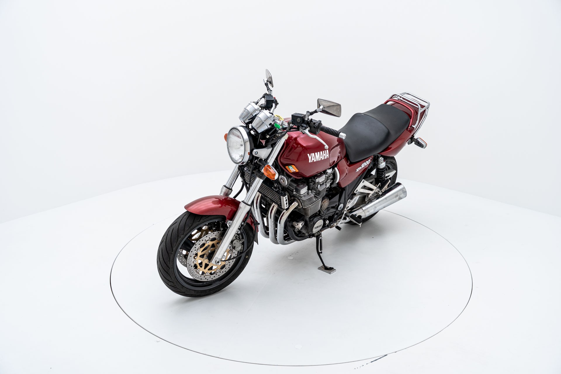 YAMAHA XJR 1200-showroom-element-2