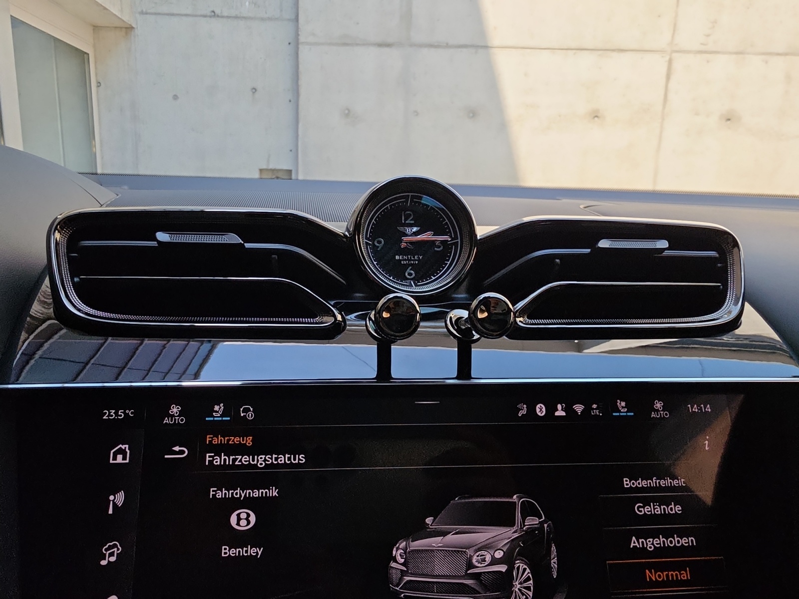 BENTLEY Bentayga Speed- mehrere Fahrzeuge im Vorlauf. Kontaktieren Sie uns bitte für mehr Informationen.-image-18