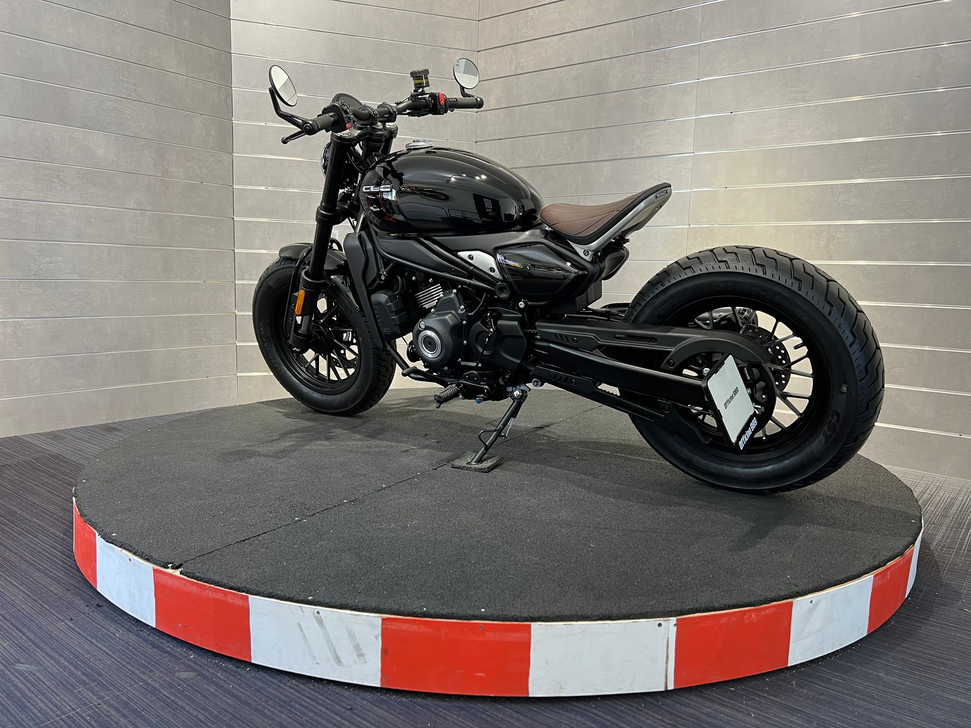 CF MOTO BOBBER-image-2