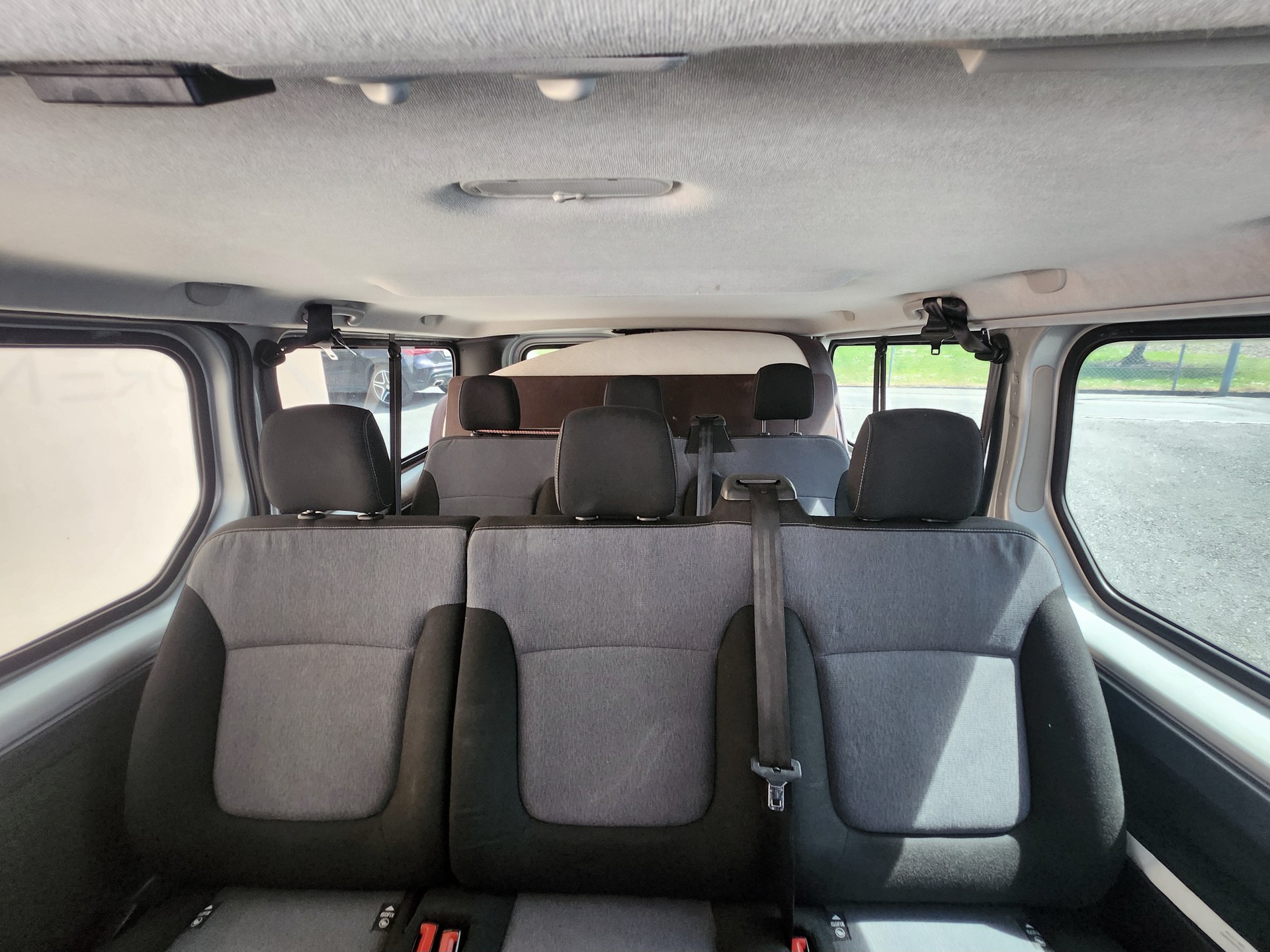 OPEL VIVARO-image-3